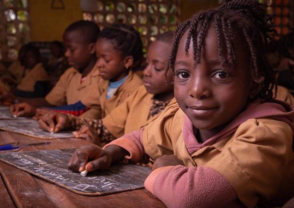 Give African Childrens a good Education & Healthy